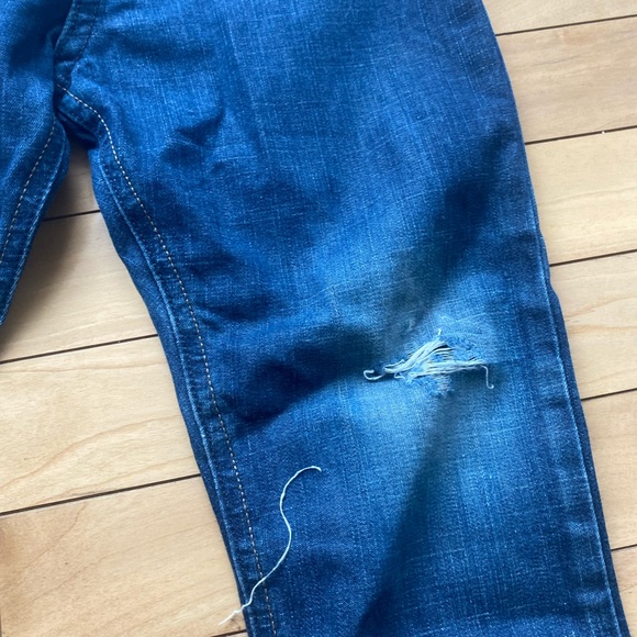 H&M distressed denim 4-5Y - Picture 3 of 11